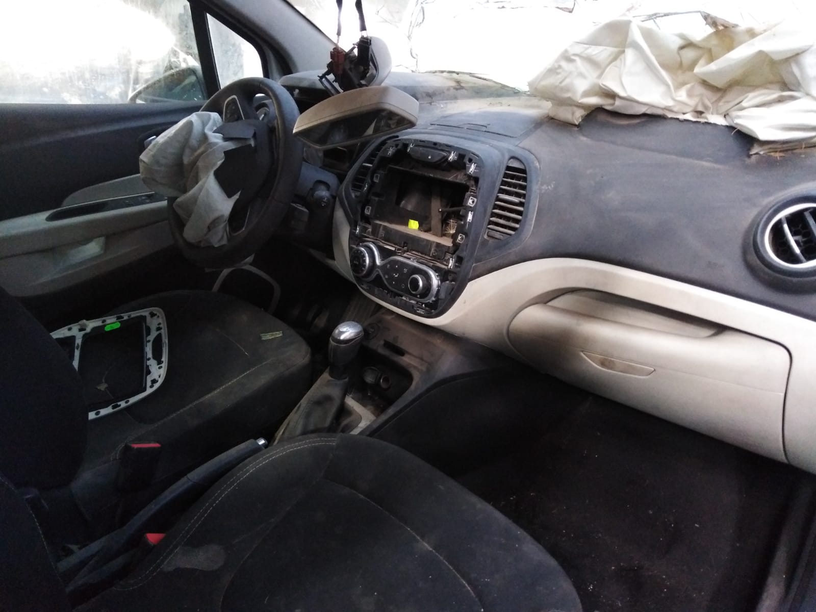 Renault CAPTUR 2016 - 1 REPUESTO USADO/USADA EN DESARME